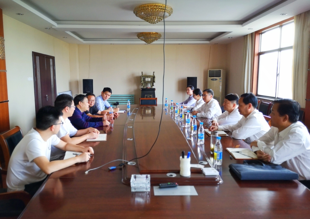Hao Xiangdong, director of Xuancheng customs, led a research team to our company to investigate foreign trade import and export work