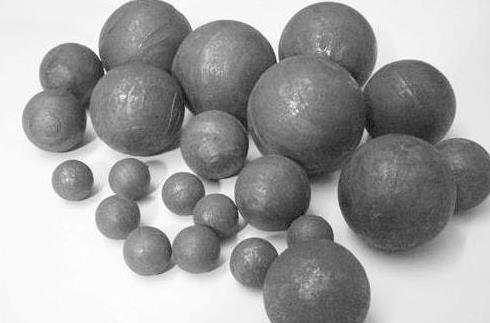 Comparative analysis on economic benefits of high chromium ball and low chromium ball in iron ore production